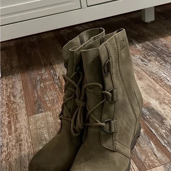 Sorel Joan of Arctic wedge II boot - Picture 2 of 5